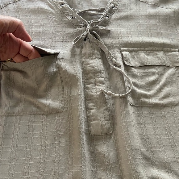 Torrid Lace Up Blouse Gray 3/4 Sleeves With Roll Tabs Lightweight Plus Size 0 - Picture 7 of 12